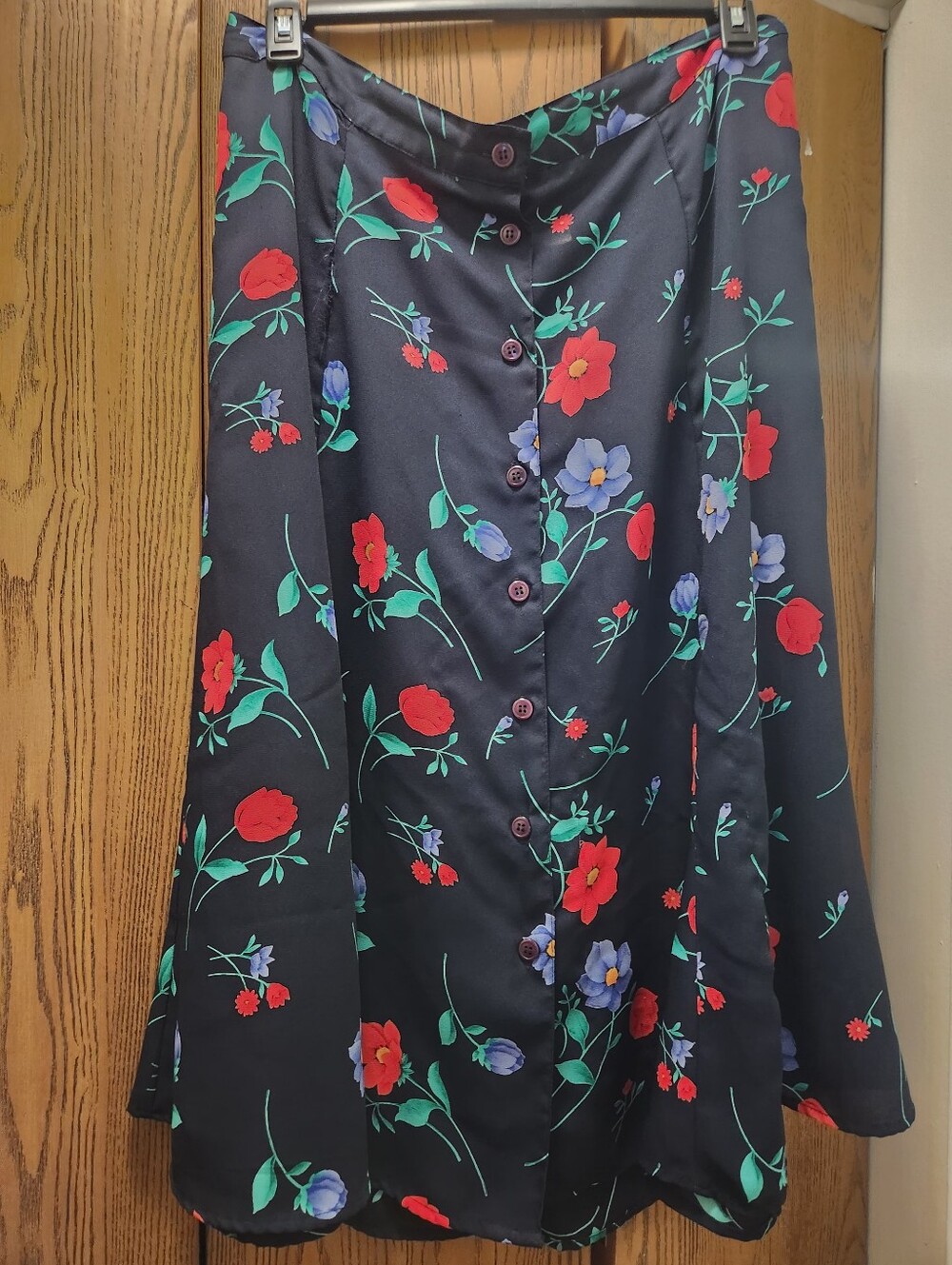 Alfred Dunner Vintage Navy Skirt with Floral Accent and Berry Button